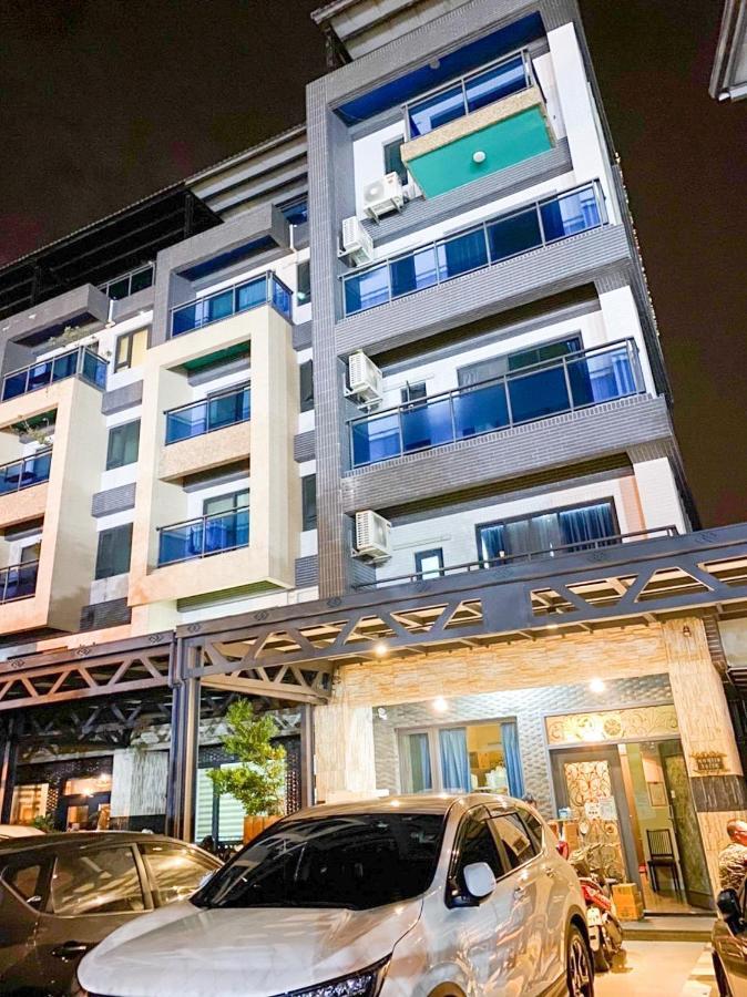恆春鎮中心你知道的電梯民宿 Hengchun Old Town Exterior foto